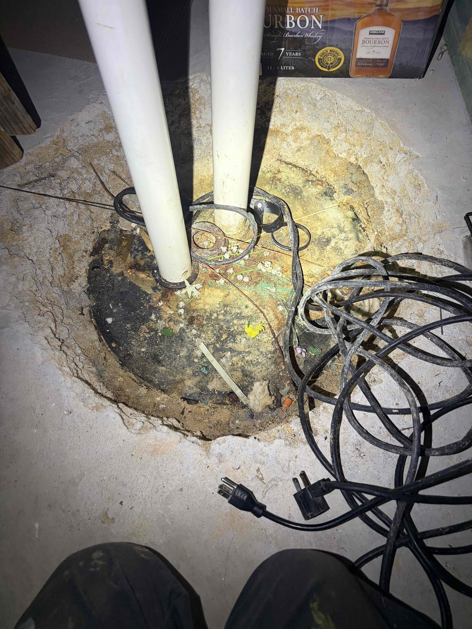 For this job we will be installing a new sewage pump and basin lid. Will be returning back on Tuesday.