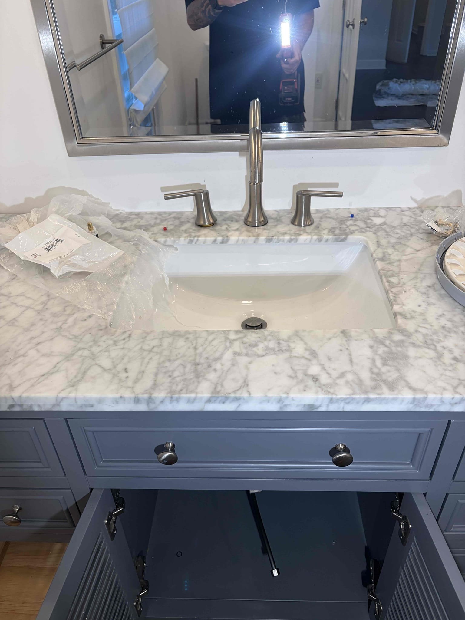 Returned to install customer supplied kitchen faucet and repair upstairs master bathroom faucet. Installed customer supplied delta faucet with new hot and cold shut off valves. After attempting to repair master bathroom faucet, I determined the best option is for customer to buy a new faucet, because we can’t find the correct part for faucet. #chenplumbing