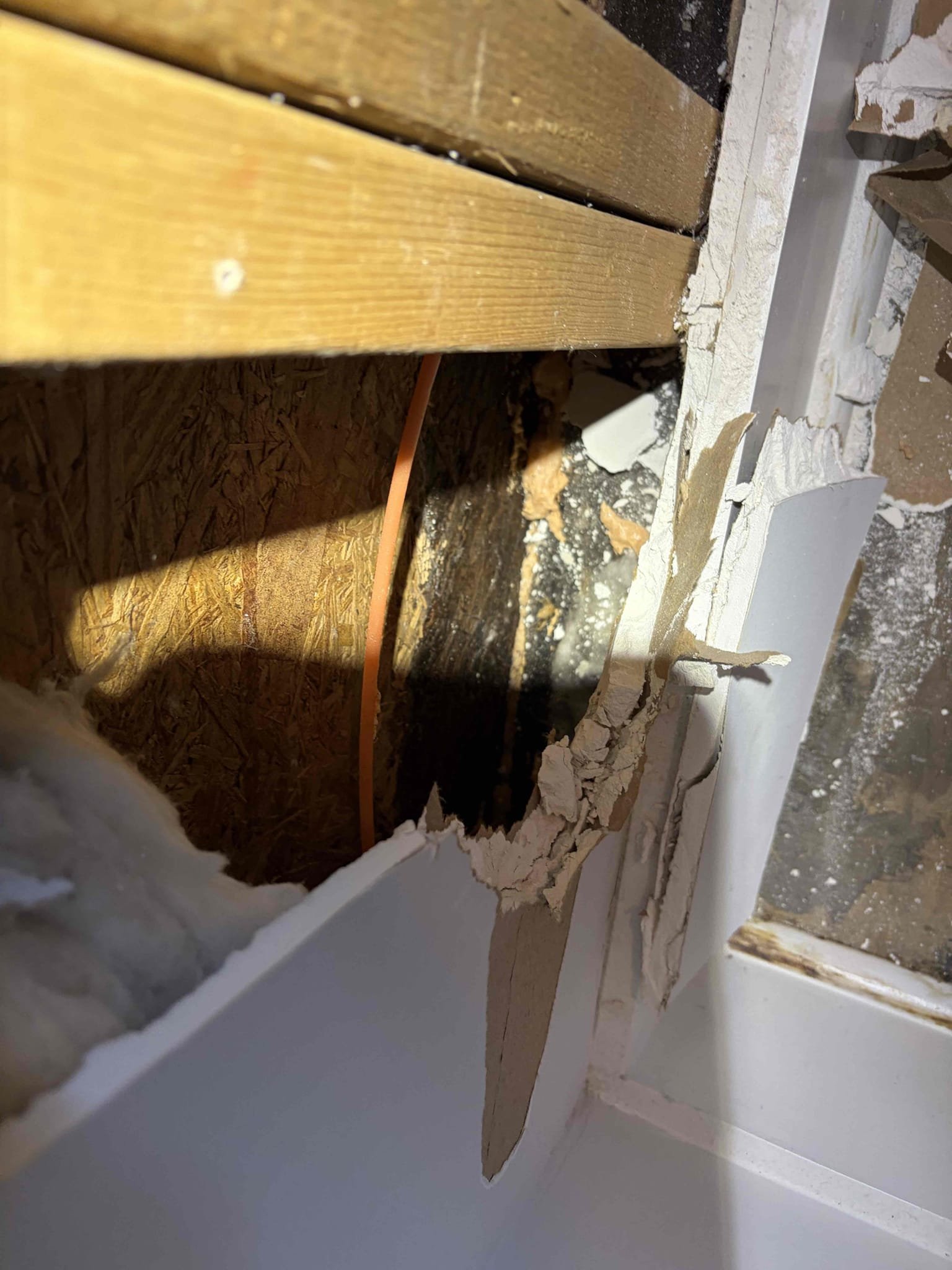(Plumbers report)
( for this customer we came out to an issue, that there was a pipe burst in the wall causing water damage throughout the home. At this time the line has been fixed, pressure tested the repair and then there are no additional leaks at this time.)

(Additional repairs that were made)
I installed a new Moen Flo device that helps issues like the one here to be prevented. Installed the new device along with a new 3/4 Prv. The main reason for the Prv was for the space. The Prv wasn’t needed to be replaced but in order to install the Moen Flo the additional pipe work modifications were needed and the Prv needed to be swapped out. Once installed no leaks. Wrapped insulation foam around the pipes, used all brass fittings, in addition to that I mounted the control box to the wall. At this time the customer is all set, thank you for using Chen plumbing, and welcome to the win with Chen family,
