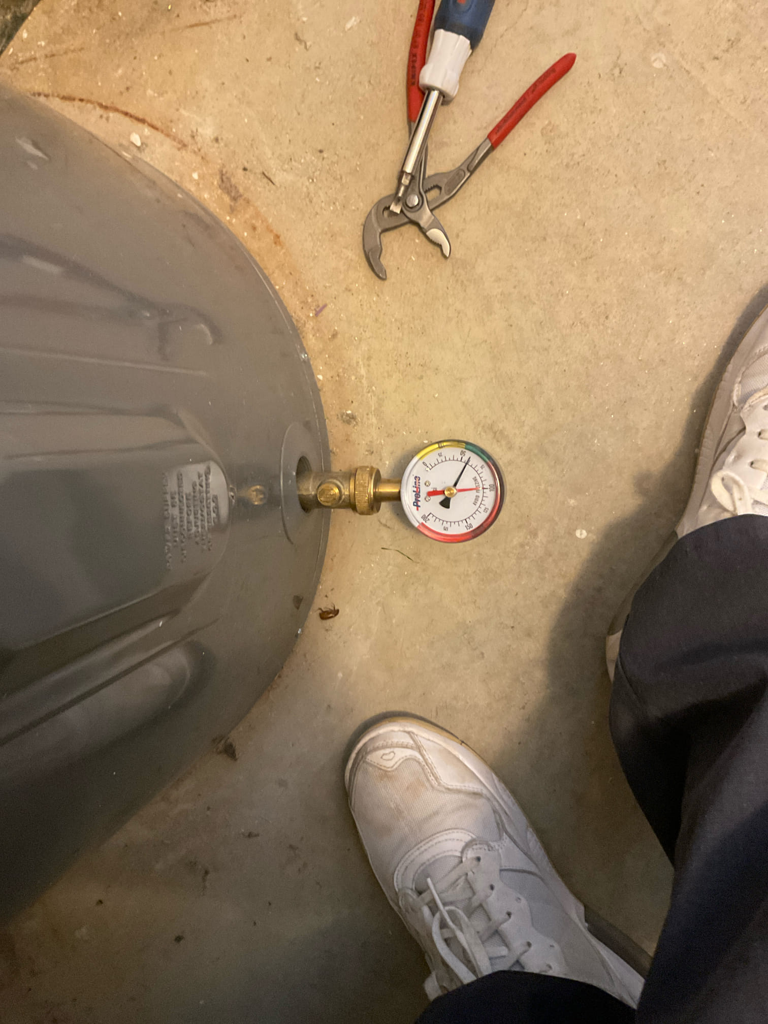 Customer stated that shower upstairs wasn’t getting hot water. Took a look and found that shower upstairs needs a cartridge replacement. Also tested recirculation pump and pump seems to be working properly but is making strange noises so I would also recommend replacing pump. Will send estimates for repairs that are recommended.