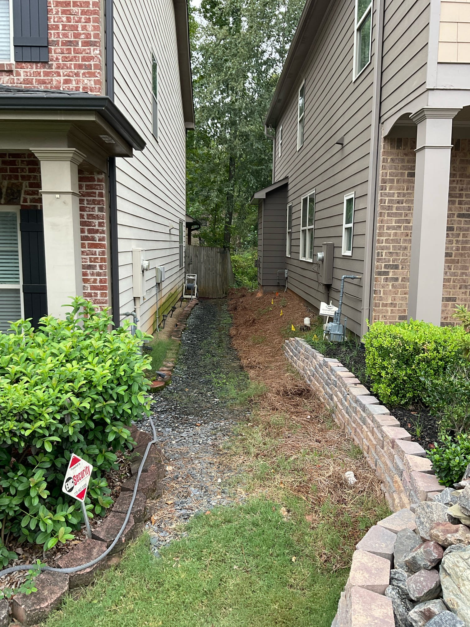 Customer stated that there was water standing on side of the house. Spotted both customers meter and also neighbors meter and didn’t notice any movement. Recommended customer to call landscaping company to see what they say about the water because at this time I don’t think it’s a plumbing related issue.