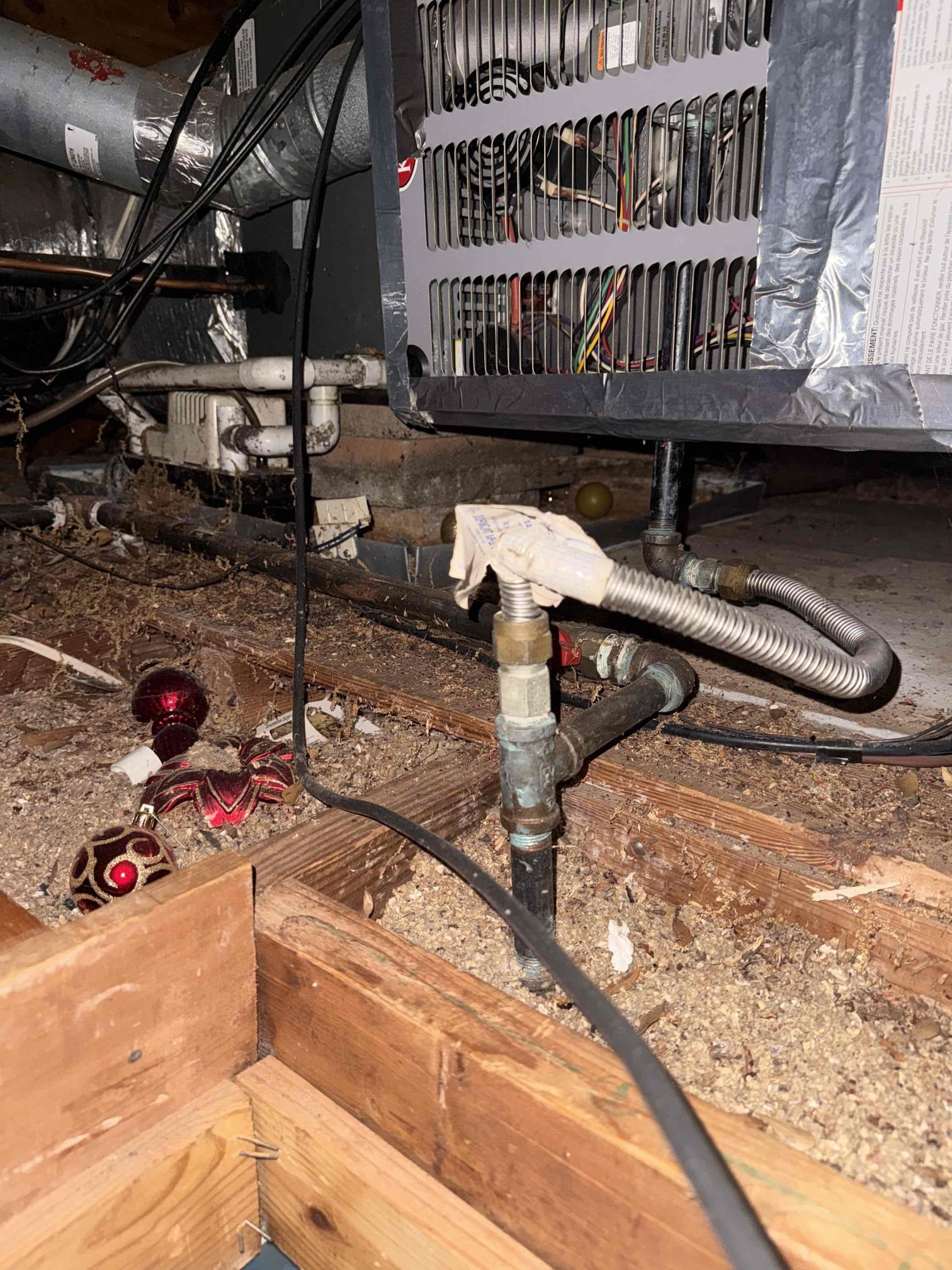 Customer needing new gas line ran due to black iron gas line leaking. Customer stated the porch that was built after the house was built on top of the gas line and it is now leaking. Informed customer we could run tracpipe along the wall of the house to connect back to the existing gas line that is not under the slab. We will also be running a new line for the hvac unit in the attic. Gave customer estimate, customer approved estimate. Customer paid 25% today. We will be out Thursday to complete the job.