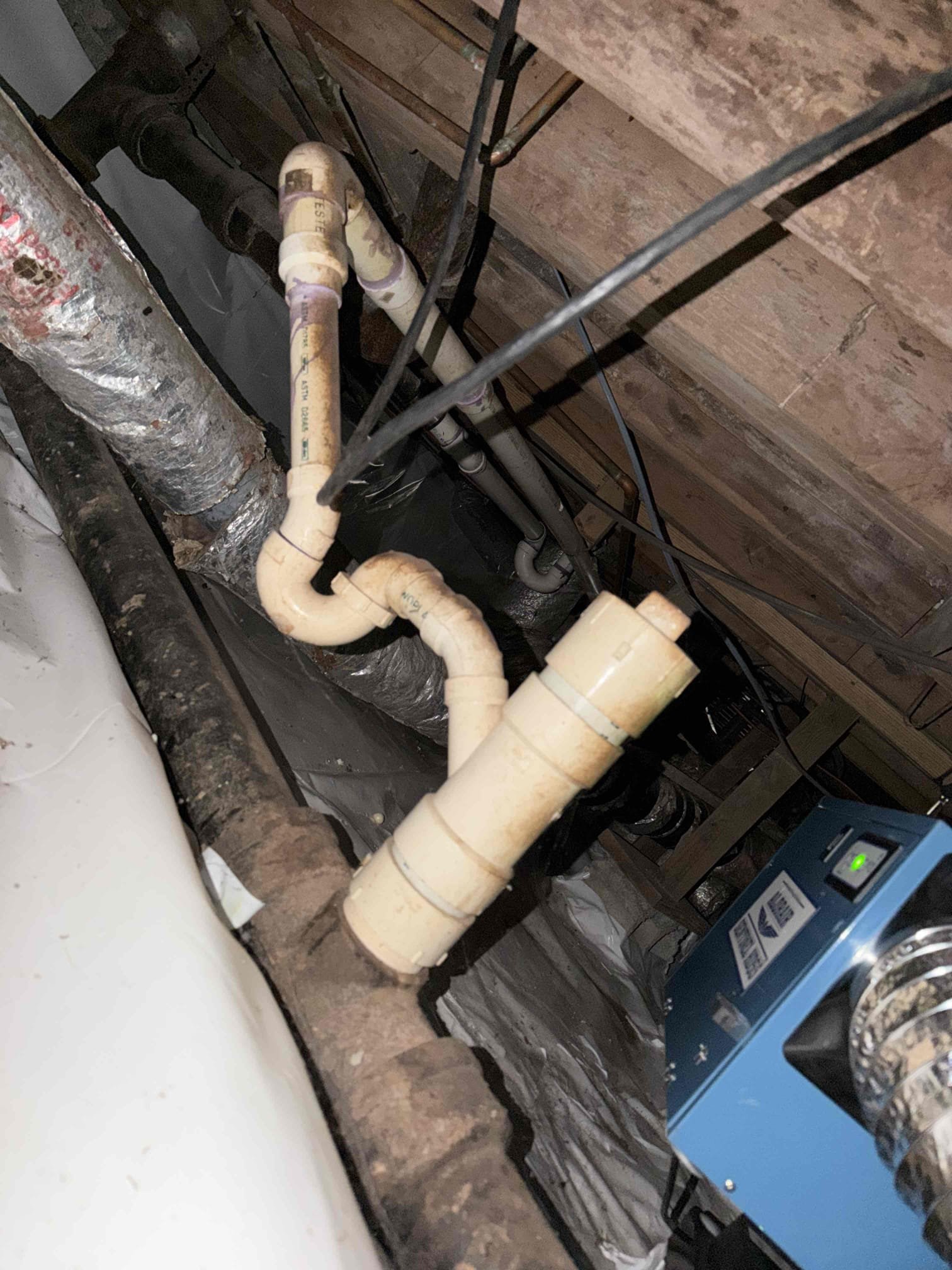 Came out today to complete win with Chen membership inspection. Only issues found was lavatory sink was draining slow and also tub was as well. Flushed water heater and relit. Checked crawl space and only concerns are incorrect pipe fittings and old cast iron piping. 