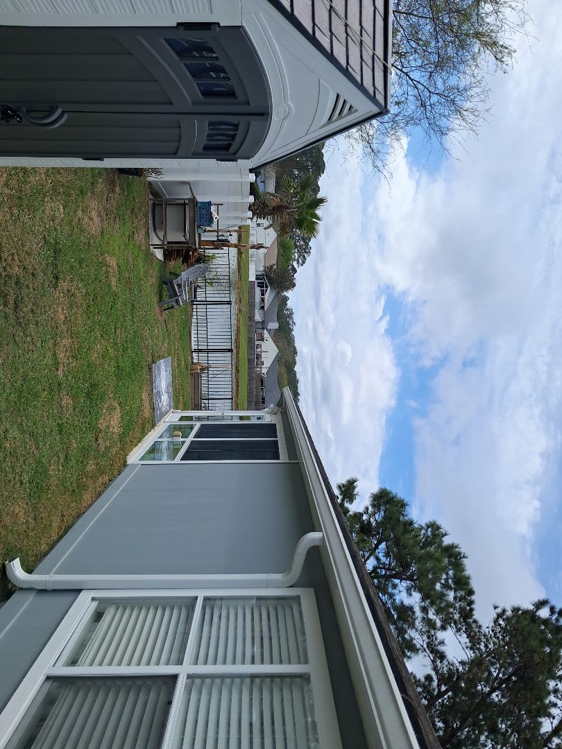Middleburg, FL - Installed some new vinyl and aluminum puppy picket in Middleburg. 