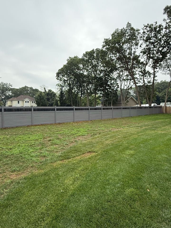 Kings Park, NY - Just wrapped up a stunning custom install in Kings Park, NY! We installed a sleek gray and black lattice PVC fence that blends modern style with privacy and durability. Another happy homeowner and another fence that stands out from the rest!  Thinking about upgrading your backyard? Let’s make your fence the next one to turn heads! 💪🛠️ #TopRailFence #KingsParkNY #FenceInstallation #PVCFence #CustomFence #VeteranOwned