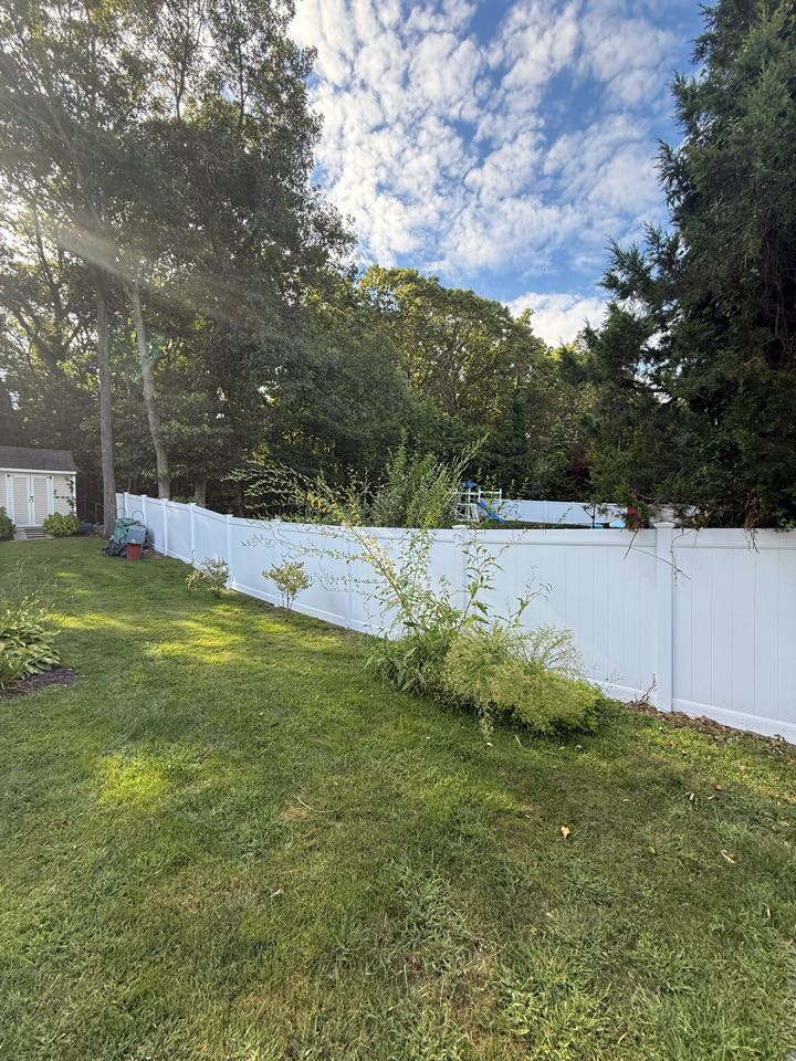Dix Hills, NY - Just completed a 6ft white vinyl privacy fence installation for a homeowner in Dix Hills, NY! This durable and low-maintenance fence adds security, style, and value to their property.  #VinylFence #FenceInstallation #DixHillsNY #PrivacyFence #LongIslandFencing #FenceCompany #TopRailFenceHuntington