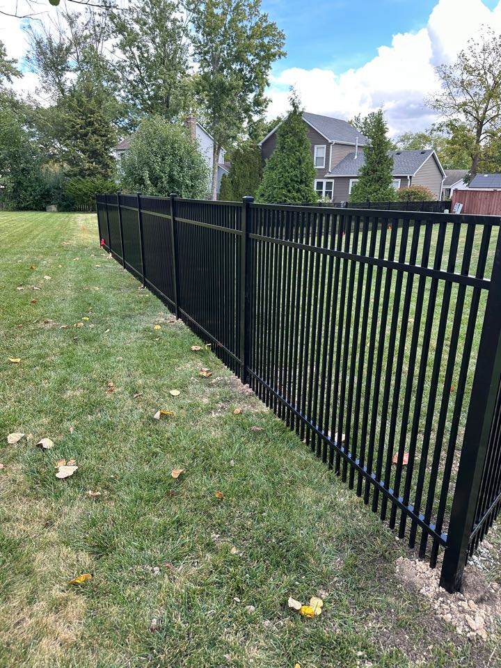 Customer in Wheaton needed a fence for their small dog. We installed 4’ tall aluminum double picket fence. The dog is already enjoying it. 