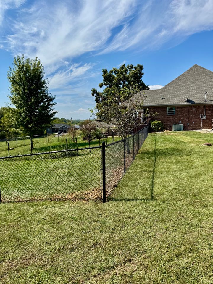 Taylorsville, KY - 4’ black vinyl-coated chain link in Taylorsville