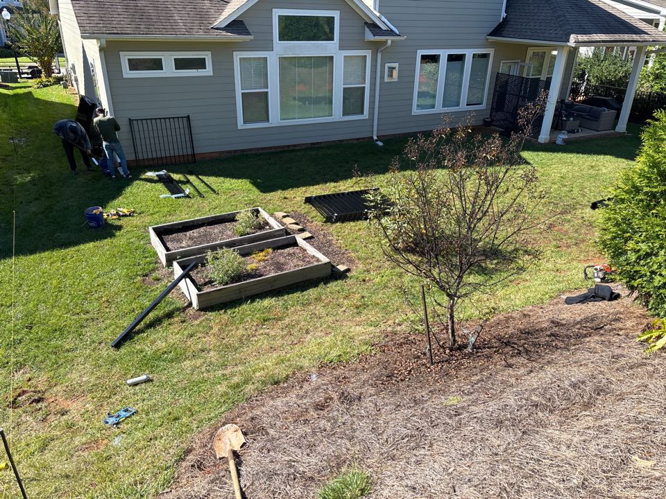 Huntersville, NC - 4ft aluminum  Huntersville, NC - 4ft aluminum