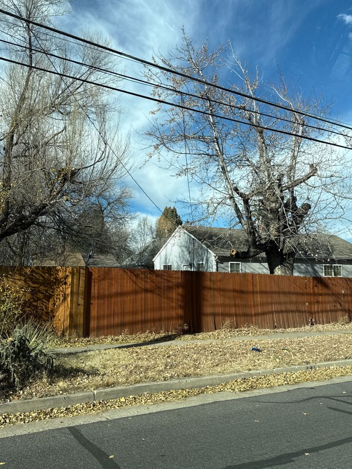 Colorado Springs, CO - Top Rail Fence is in Colorado Springs, CO doing estimates for cedar privacy fences!