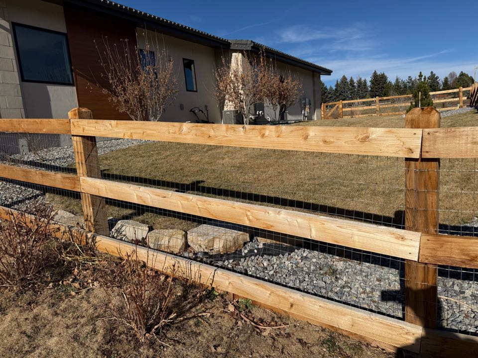 Greenwood Village, CO - Top Rail Fence is building cedar Ranch Rail fences in Greenwood Village CO today!  Call for a free estimate!