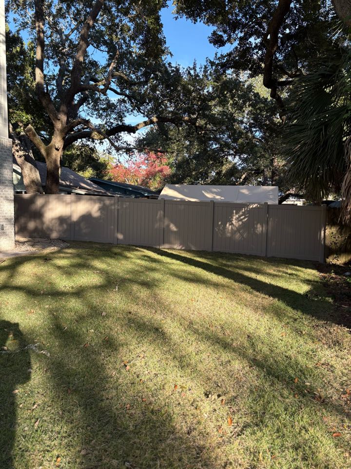 Destin, FL - 5H Black Aluminum is so classy!   5 Star satisfied customer!!!  