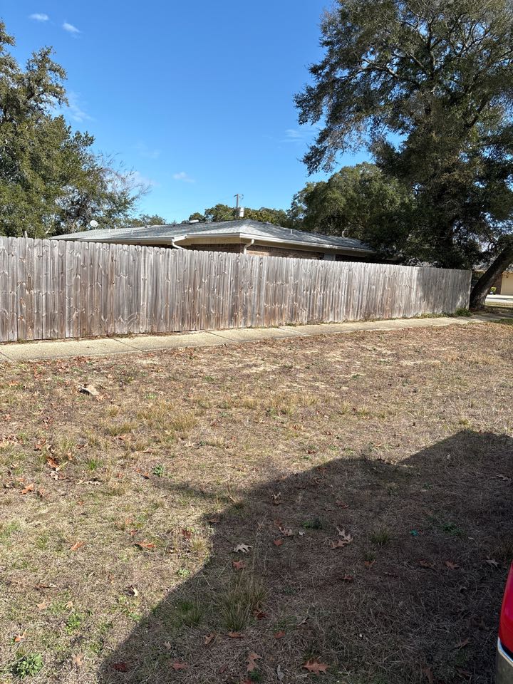 Fort Walton Beach, FL - Someone is getting ready for a beautiful new wood fence!!