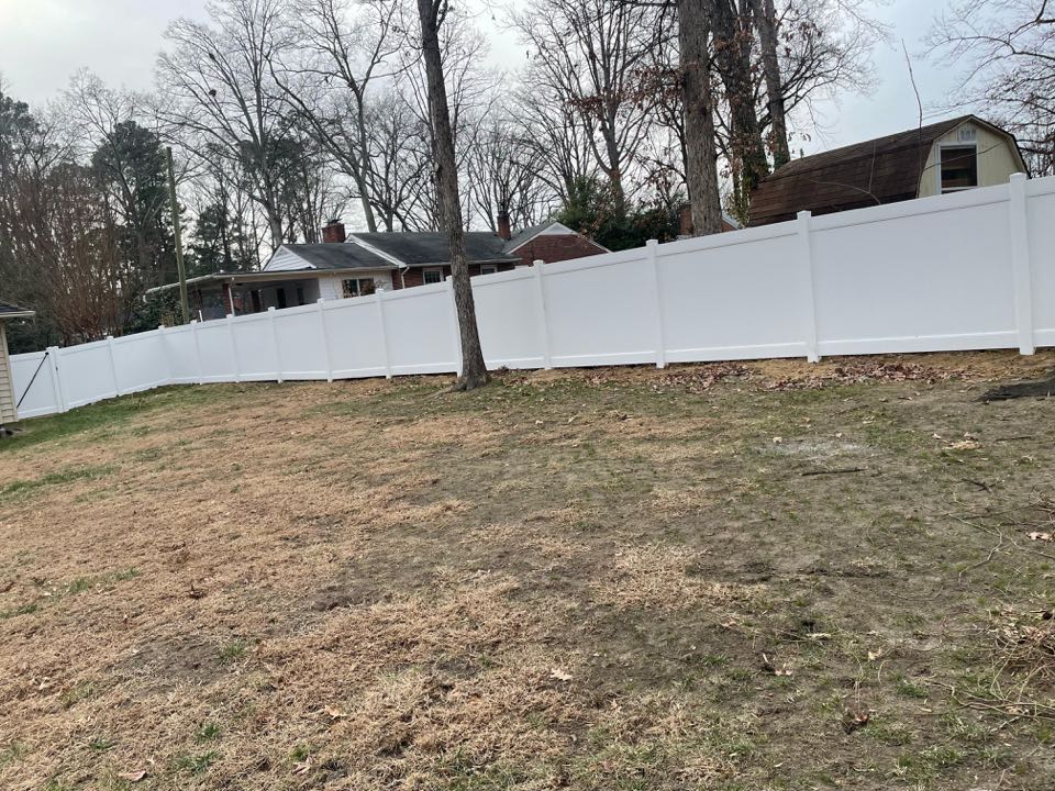 Richmond, VA - PVC 6 ft high fence 