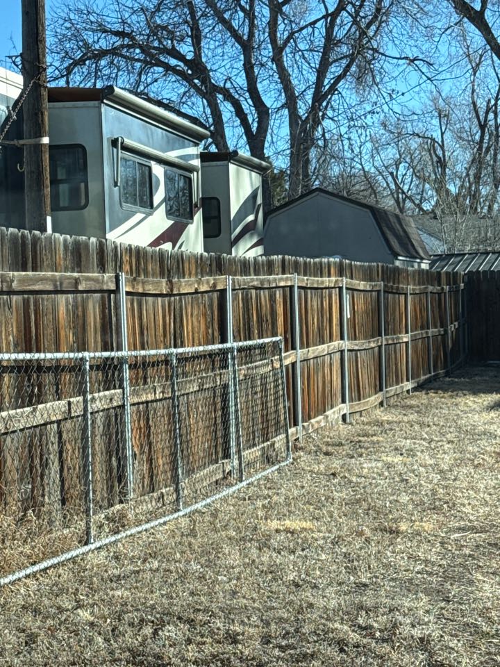 Colorado Springs, CO - The Top Rail Fence Team is in Colorado Springs providing free estimates for Cedar Privacy Fences with Steel Posts. Call us today to get your free quote!