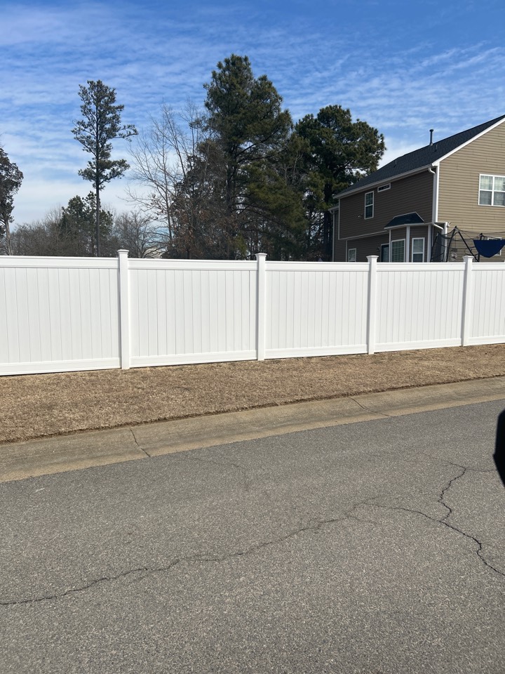 Chester, VA - 6 foot white vinyl privacy