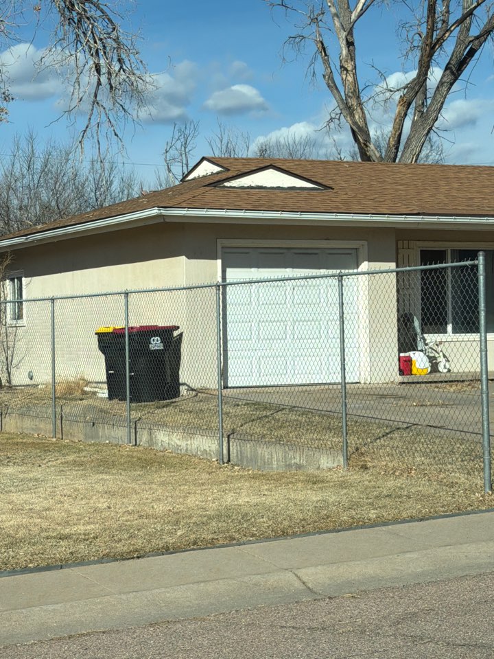 Colorado Springs, CO - Top Rail Fence is in Colorado Springs doing estimates for Galvanized Chain Link Fences!