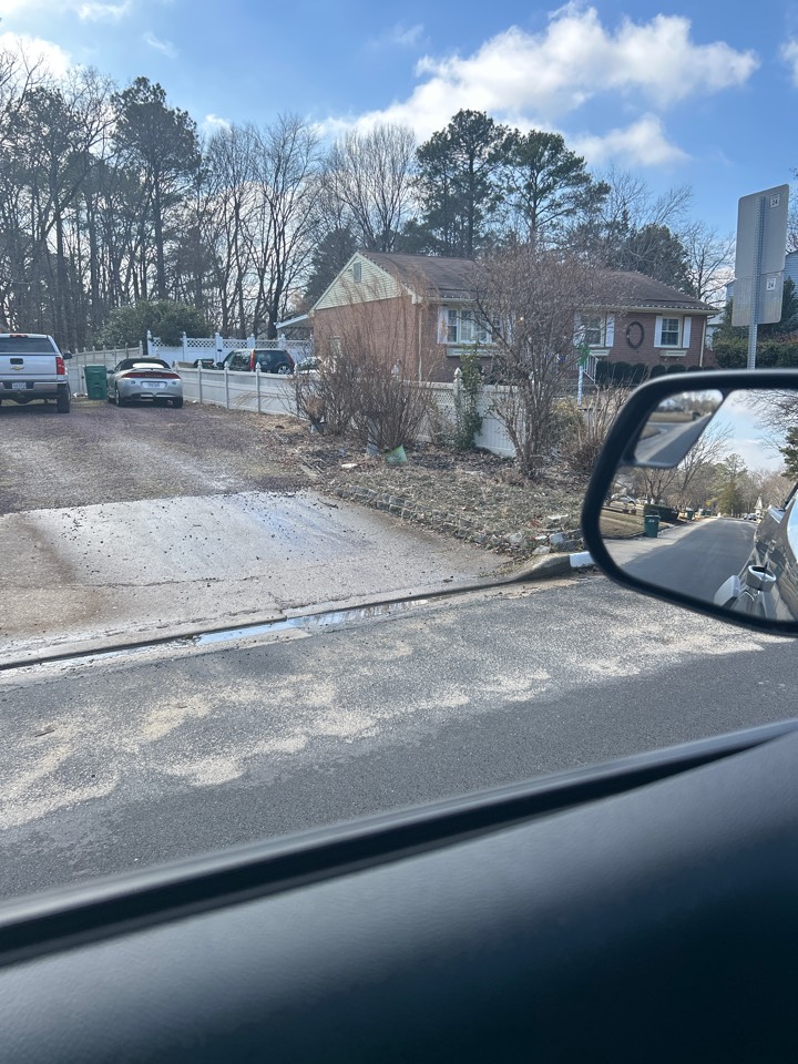 Richmond, VA - 3 foot vinyl with lattice perimeter