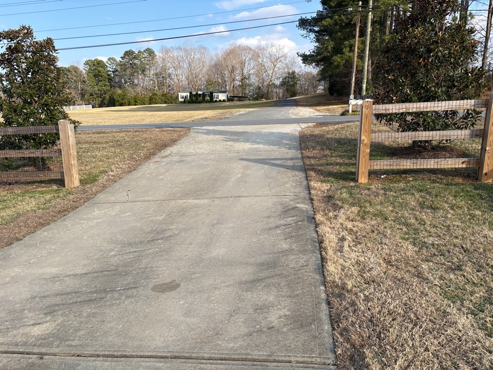Concord, NC - 16ft double gate