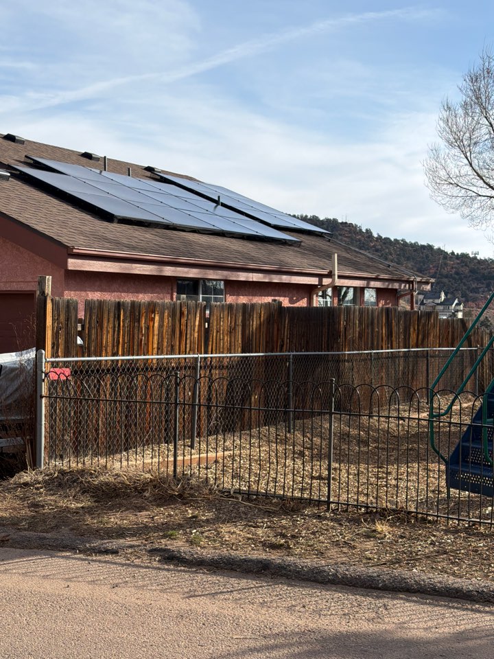 Manitou Springs, CO - Top Rail Fence is in Manitou Springs doing estimates for Cedar Privacy Fences!