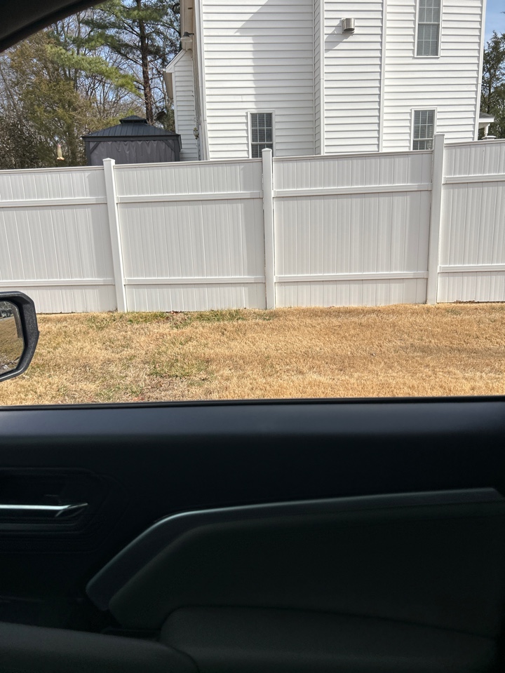 Glen Allen, VA - 6 foot high vinyl fence privacy