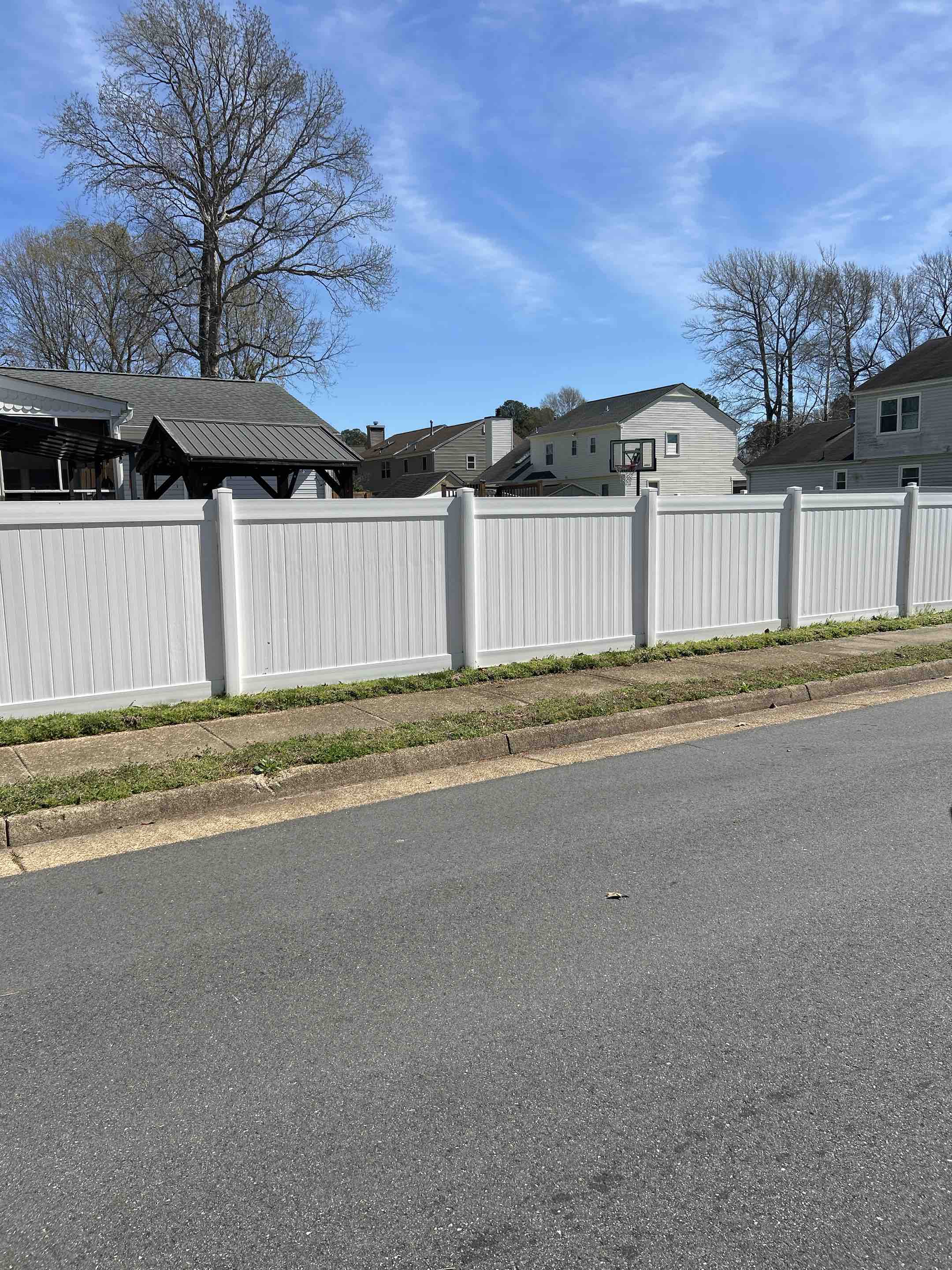 Hampton, VA - 6 foot white vinyl privacy
