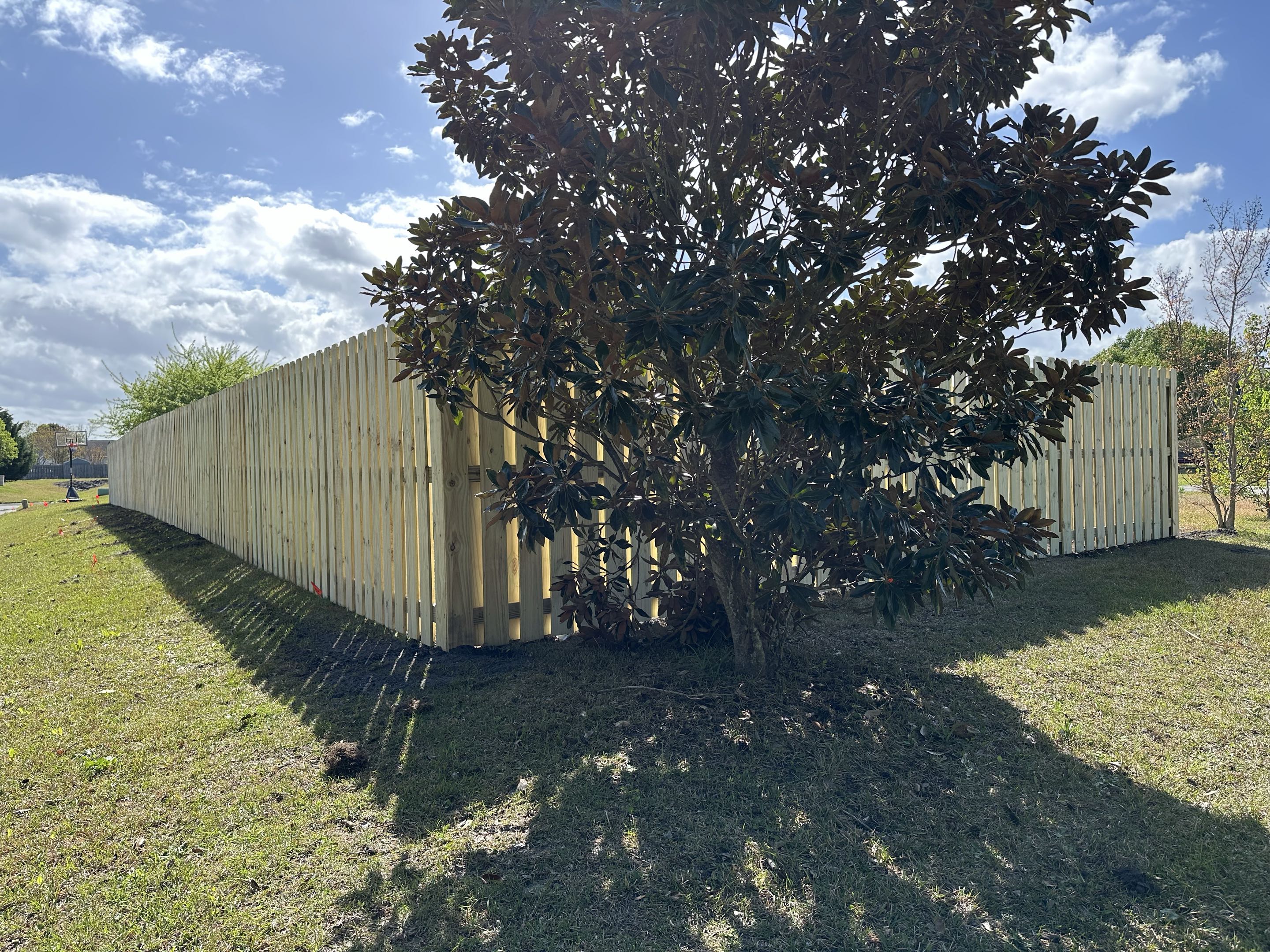 Wilmington, NC - New wood shadowbox fence installation!