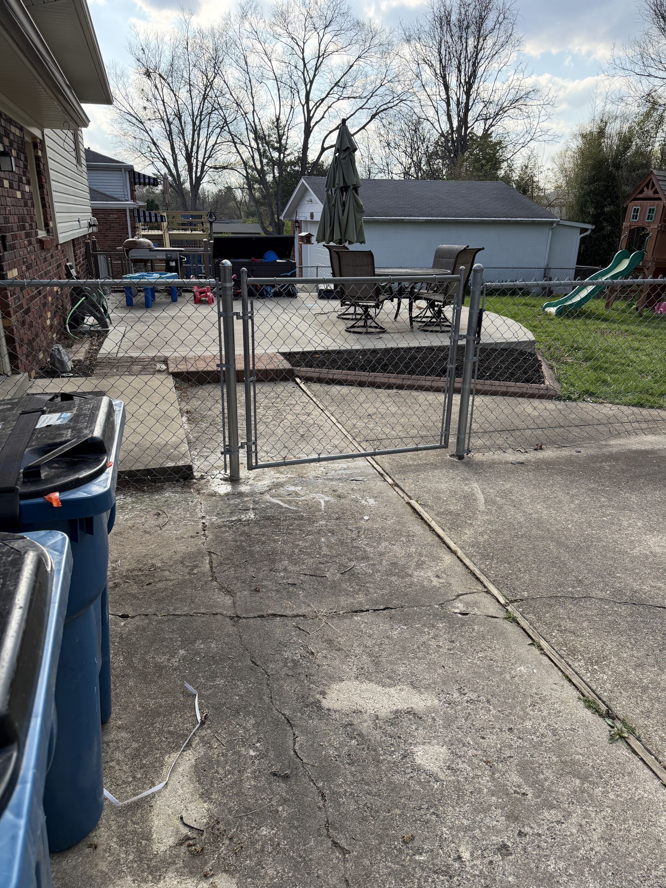 Louisville, KY - Chain link gate repair in Woodland Hills, Middletown
