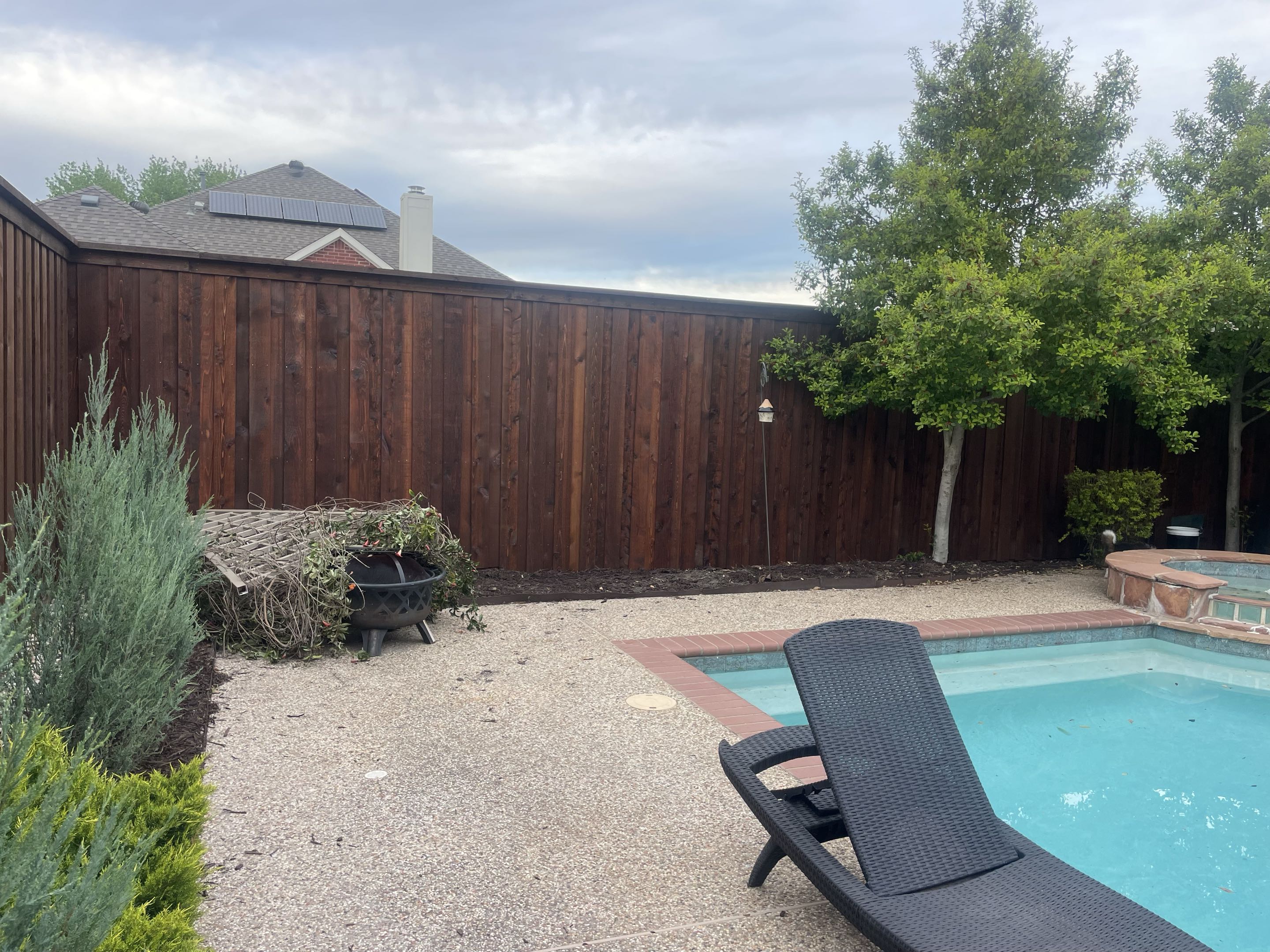 Allen, TX - We just wrapped up a beautiful cedar privacy fence installation for a homeowner off Exchange Parkway in Allen. They wanted full backyard seclusion from their neighbors, so we went with 8 foot board on board cap and trim pre-stained western red cedar fence. The whole thing came out sharp — solid, sturdy, and exactly what they were picturing. If you’re looking for the best privacy fence company in Allen, TX, Top Rail Fence is the best fence contractor to call for the best value.