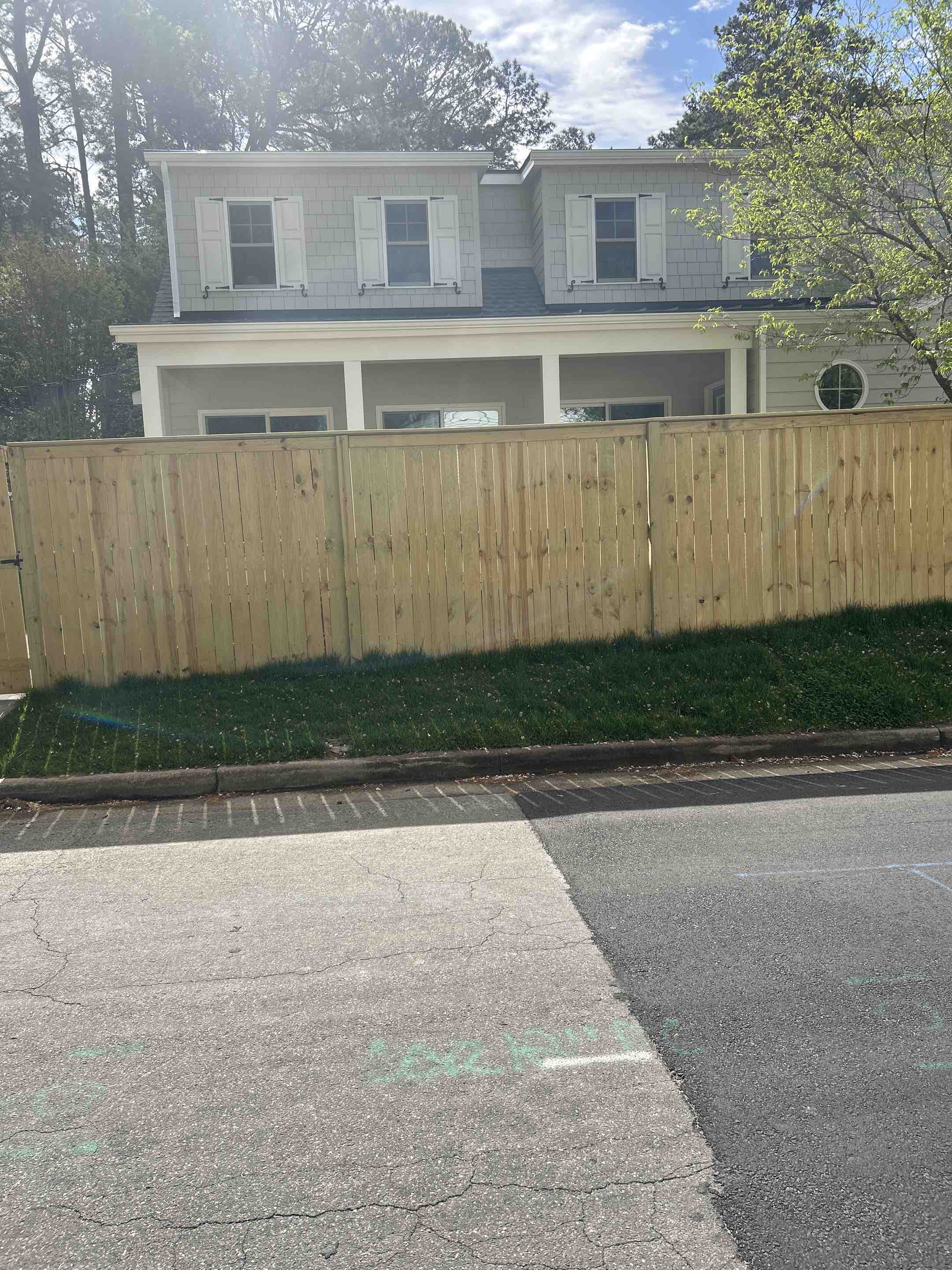 Richmond, VA - 6 cap and trim privacy