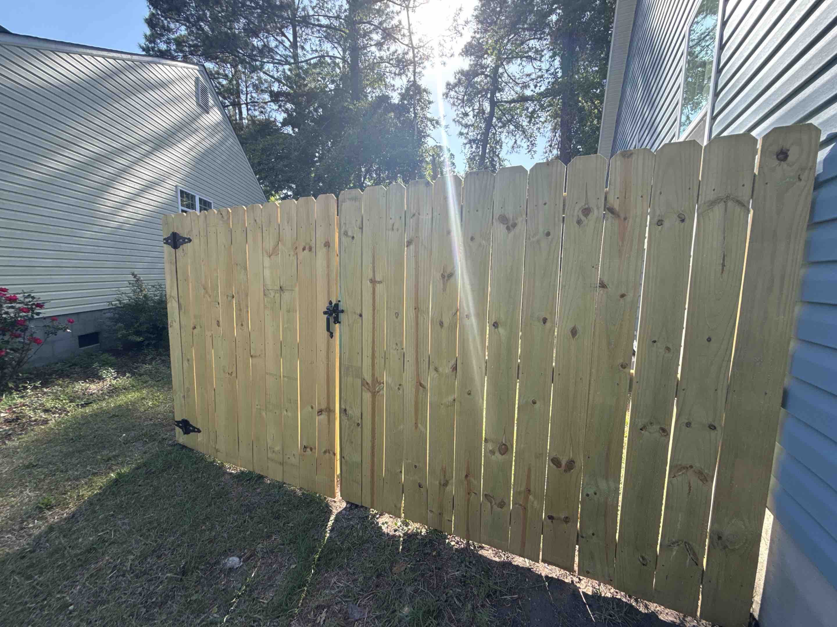 Wilmington, NC - 6ft Stockade in the heart of Wilmington!