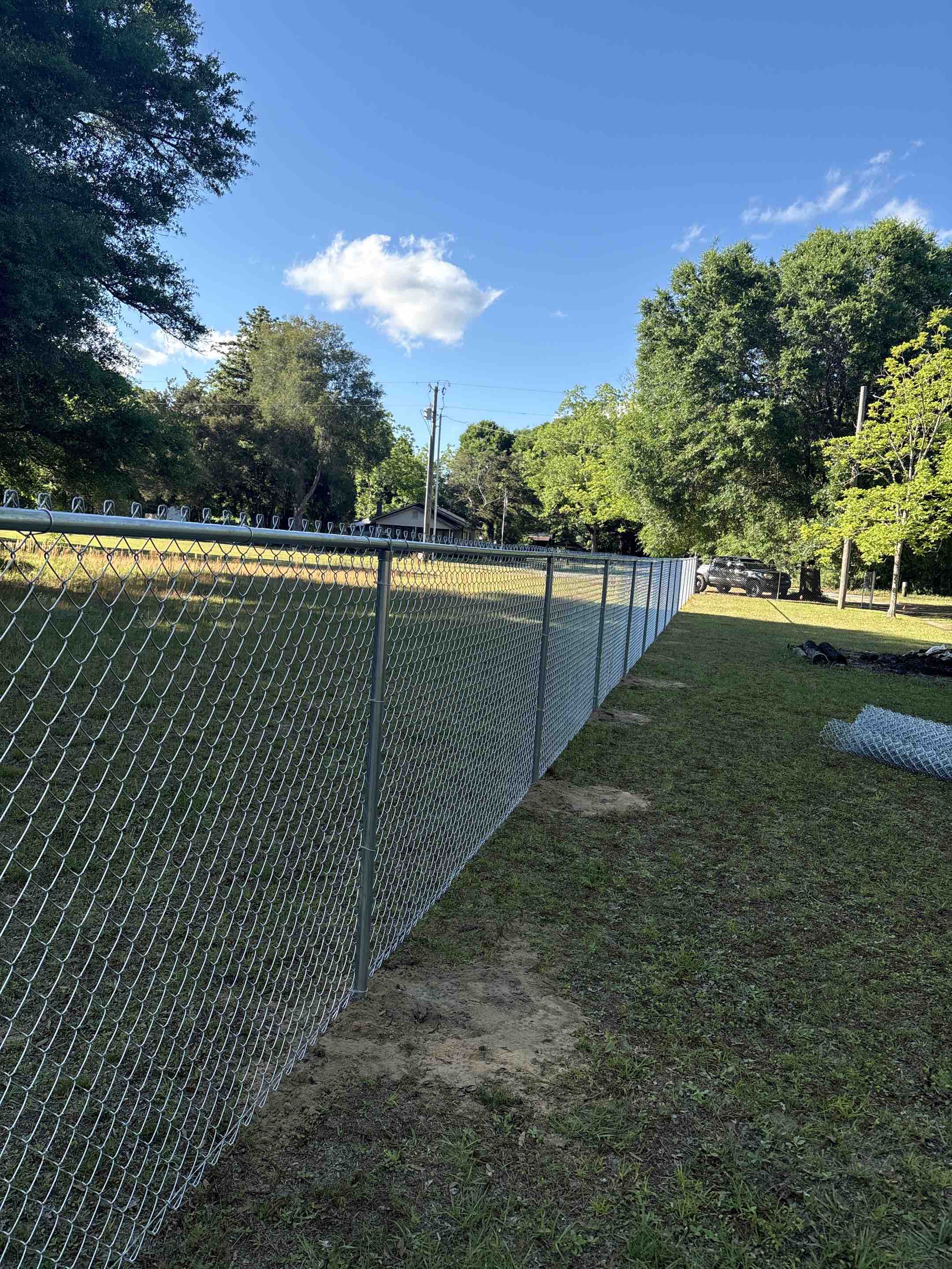 Holt, FL - The dogs have a new backyard sanctuary! Another five star satisfied customer!