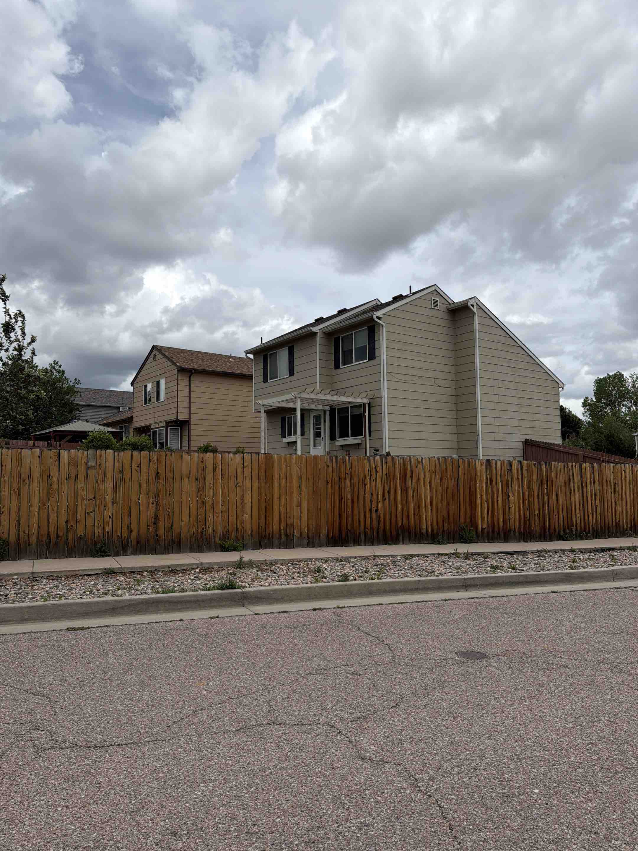 Colorado Springs, CO - Top Rail Fence is in Colorado Springs doing free estimates for Cedar Privacy Fencing!
