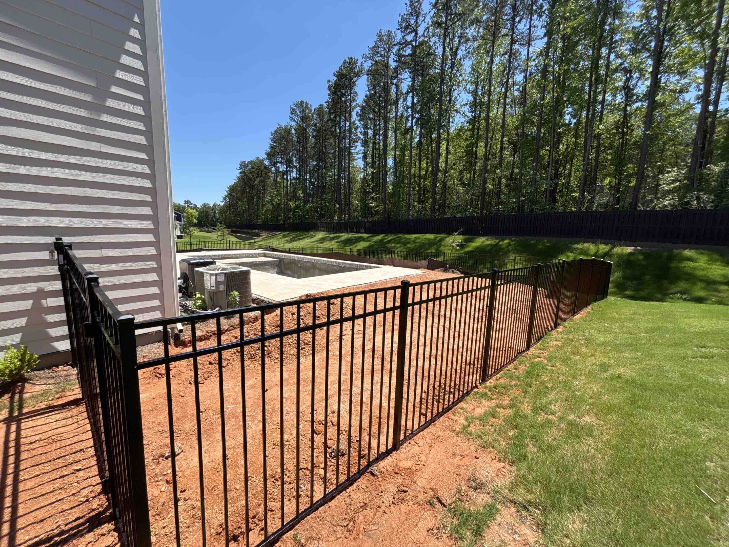 Huntersville, NC - 5 foot aluminum around pool