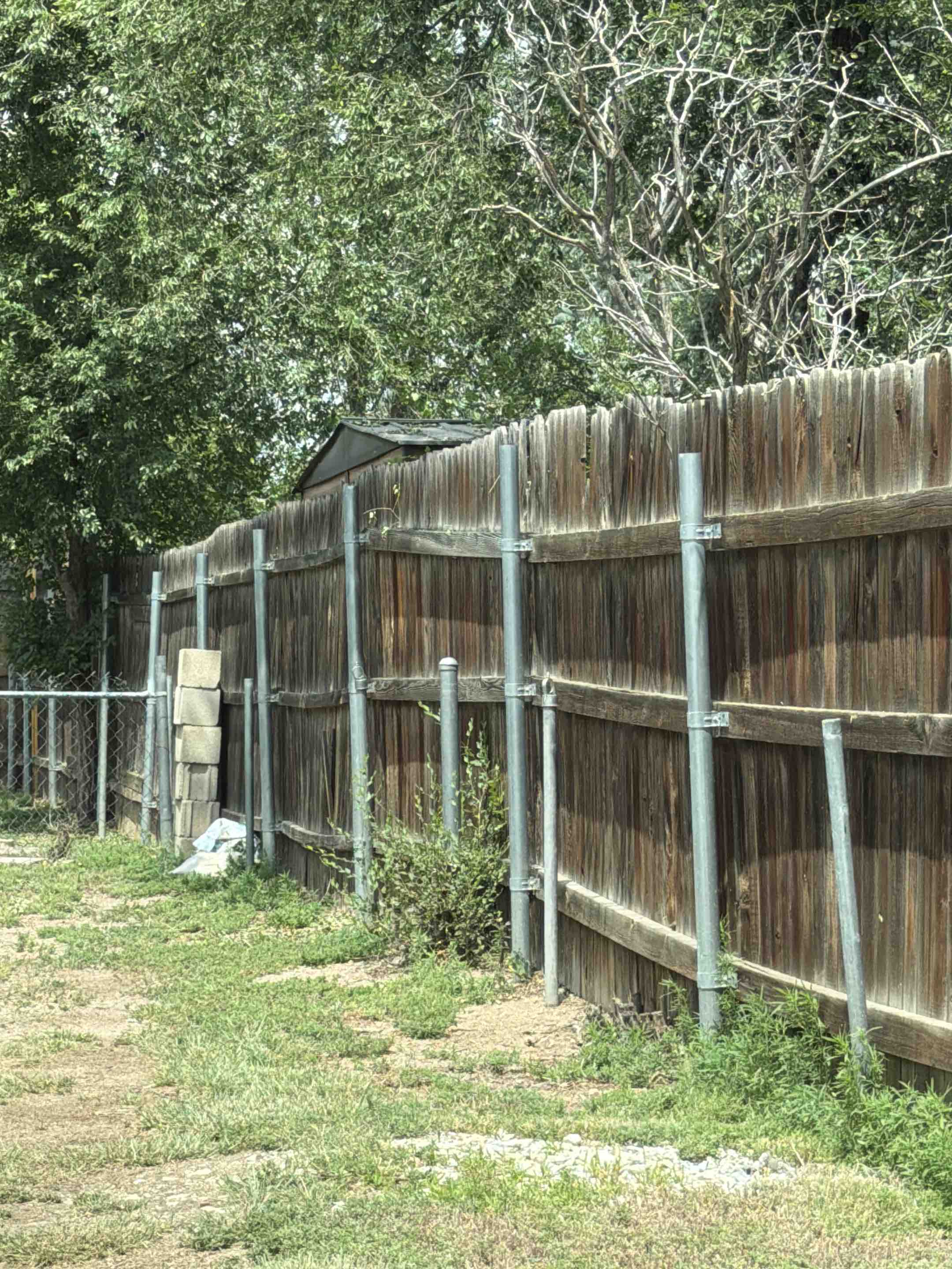 Colorado Springs, CO - Top Rail Fence is in Colorado Springs doing free estimates for Cedar Privacy Fences. 