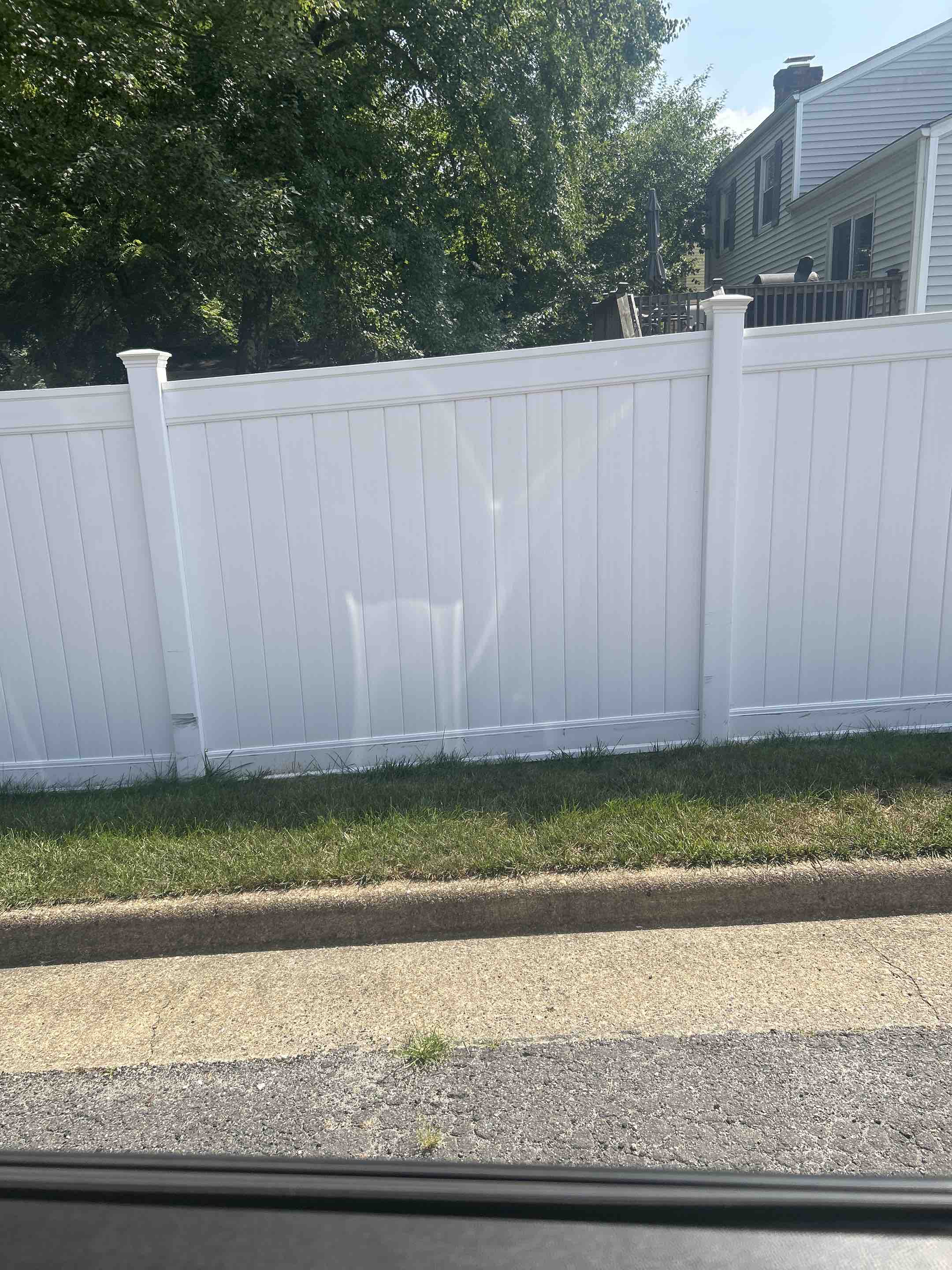 Richmond, VA - 6 foot vinyl privacy
