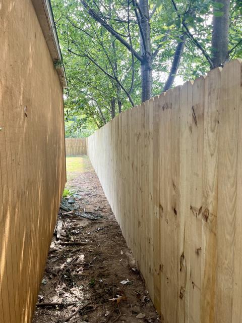 Prairie Grove, AR - Before and After:  New fence in Prairie Grove!  Better living!