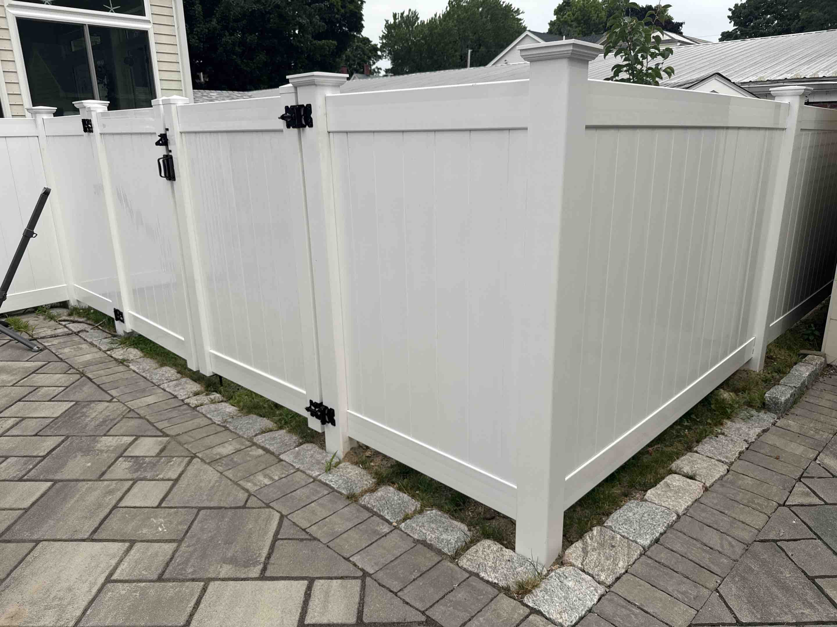 Newburyport, MA - 5ft vinyl privacy in Newburyport