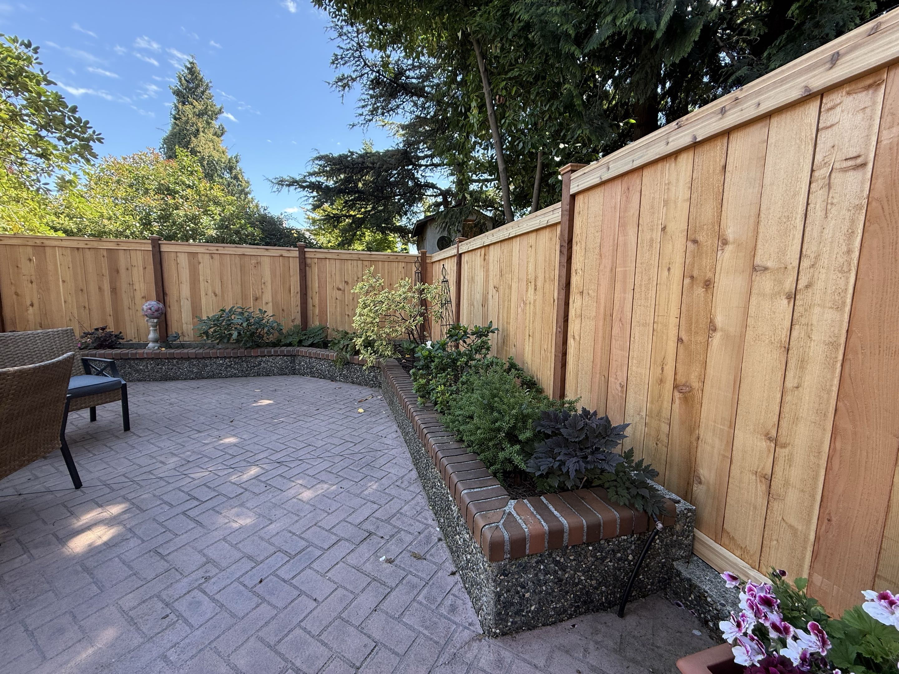 Seattle, WA - Cap and trim in Madrona