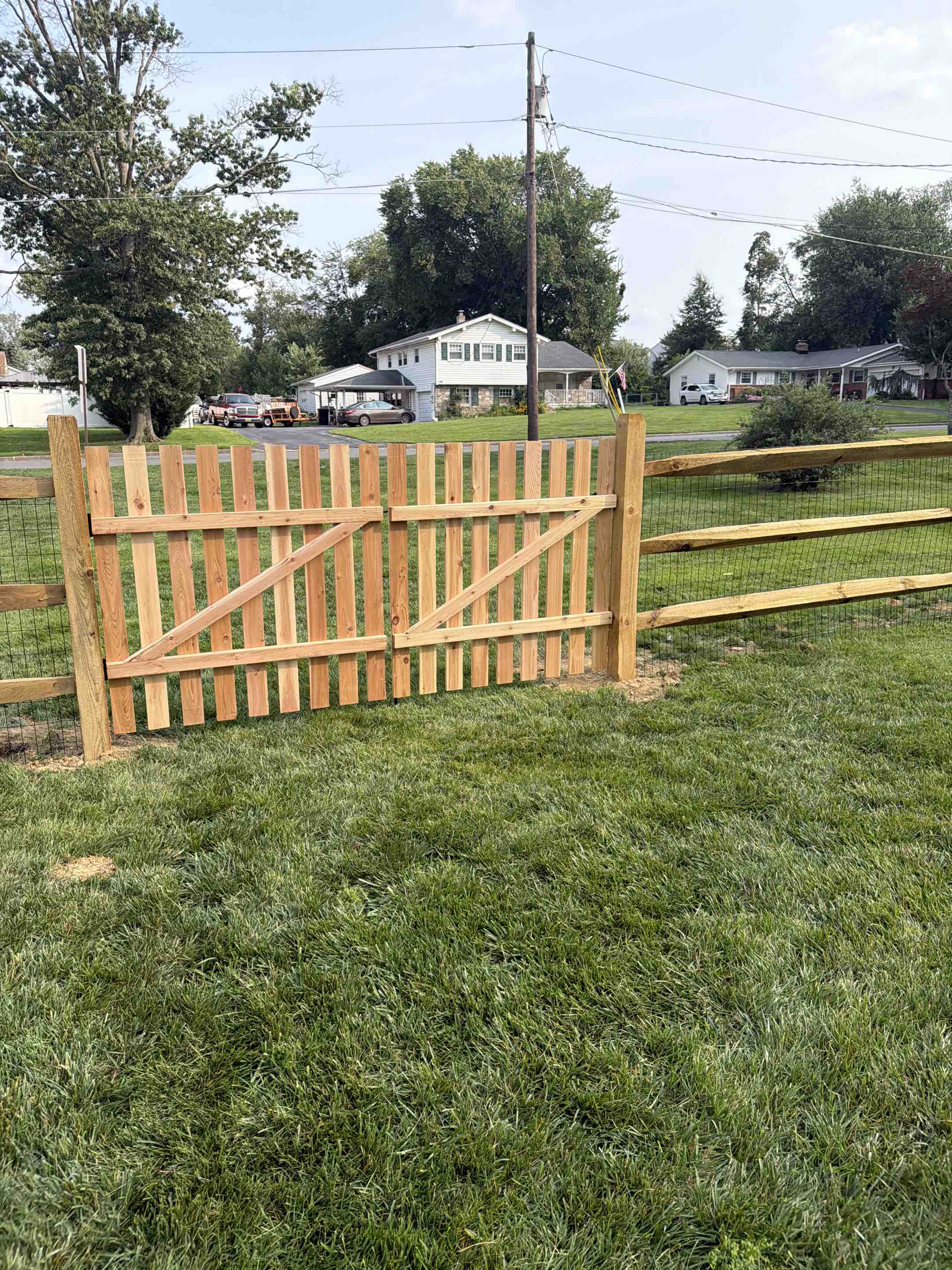 Cinnaminson, NJ - Split rail with wire mesh installation completed