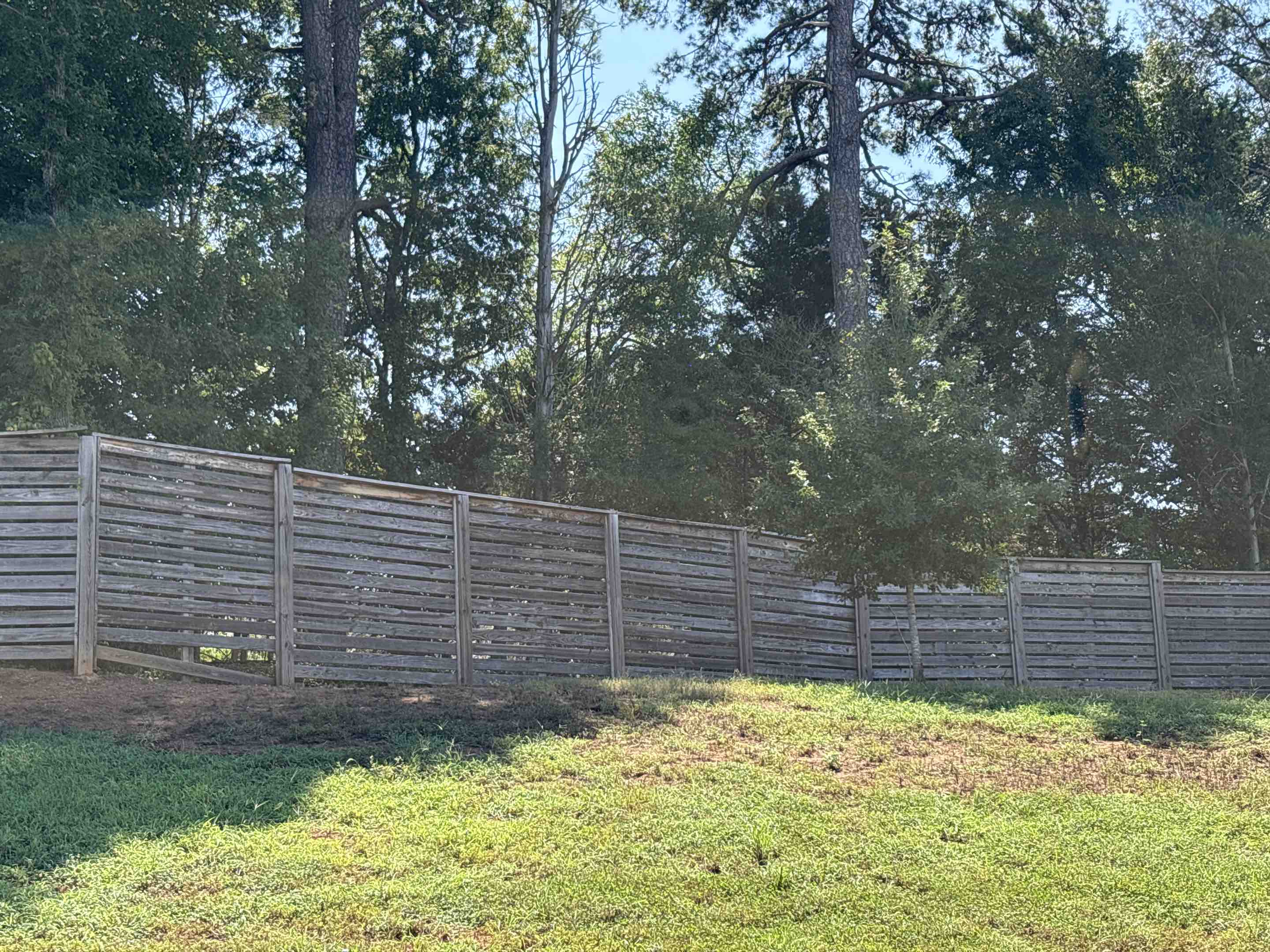 Huntersville, NC - Replace existing wood fence with new wood fence