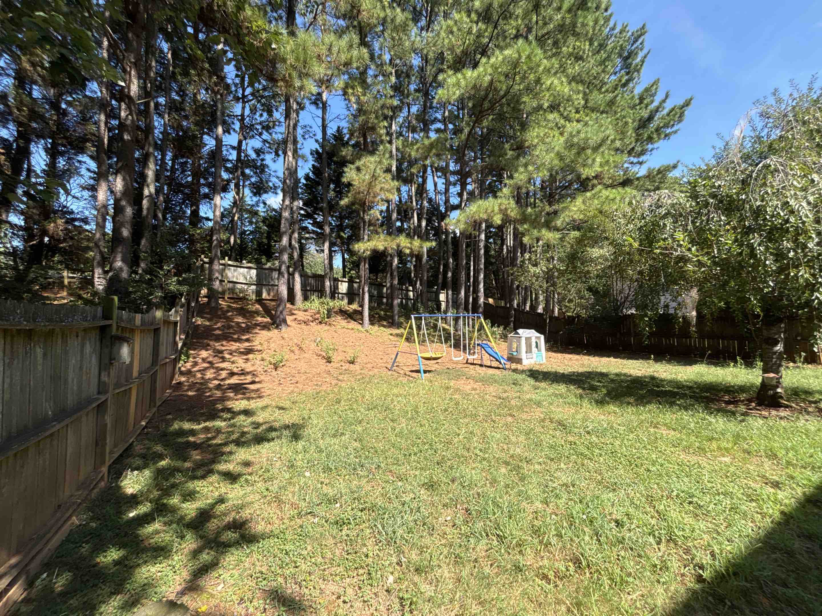 Huntersville, NC - Replace wood privacy fence with new