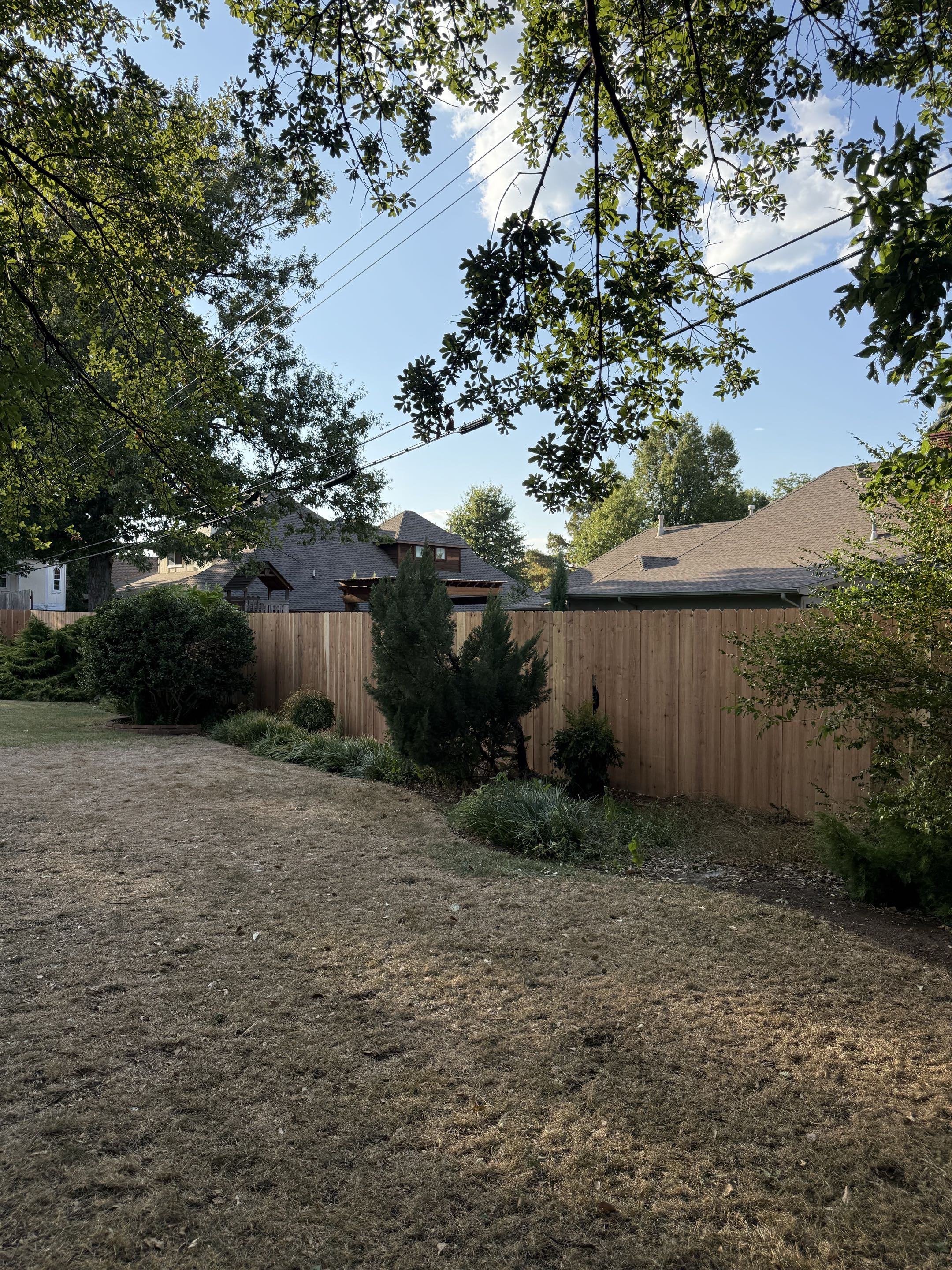 Oklahoma City, OK - Another 6 ft tall Japanese cedar privacy fence in the books! The natural beauty of the cedar really made this fence stand out, and it turned out exactly how the homeowner envisioned it. We love seeing the finished product almost as much as we love leaving another happy customer behind!