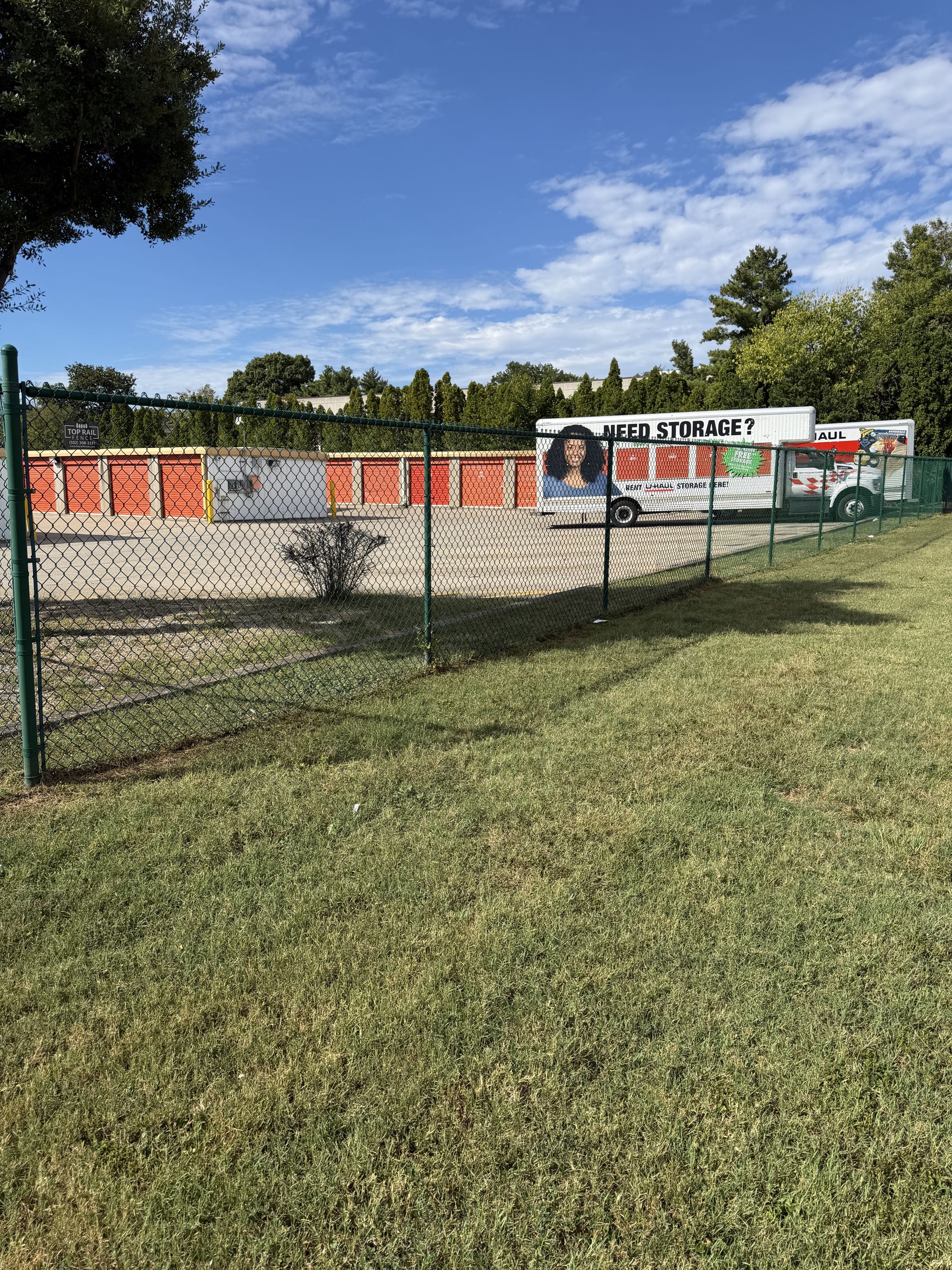 Louisville, KY - 6’ Tall Green Vinyl Coated Chain Link in Buechel 