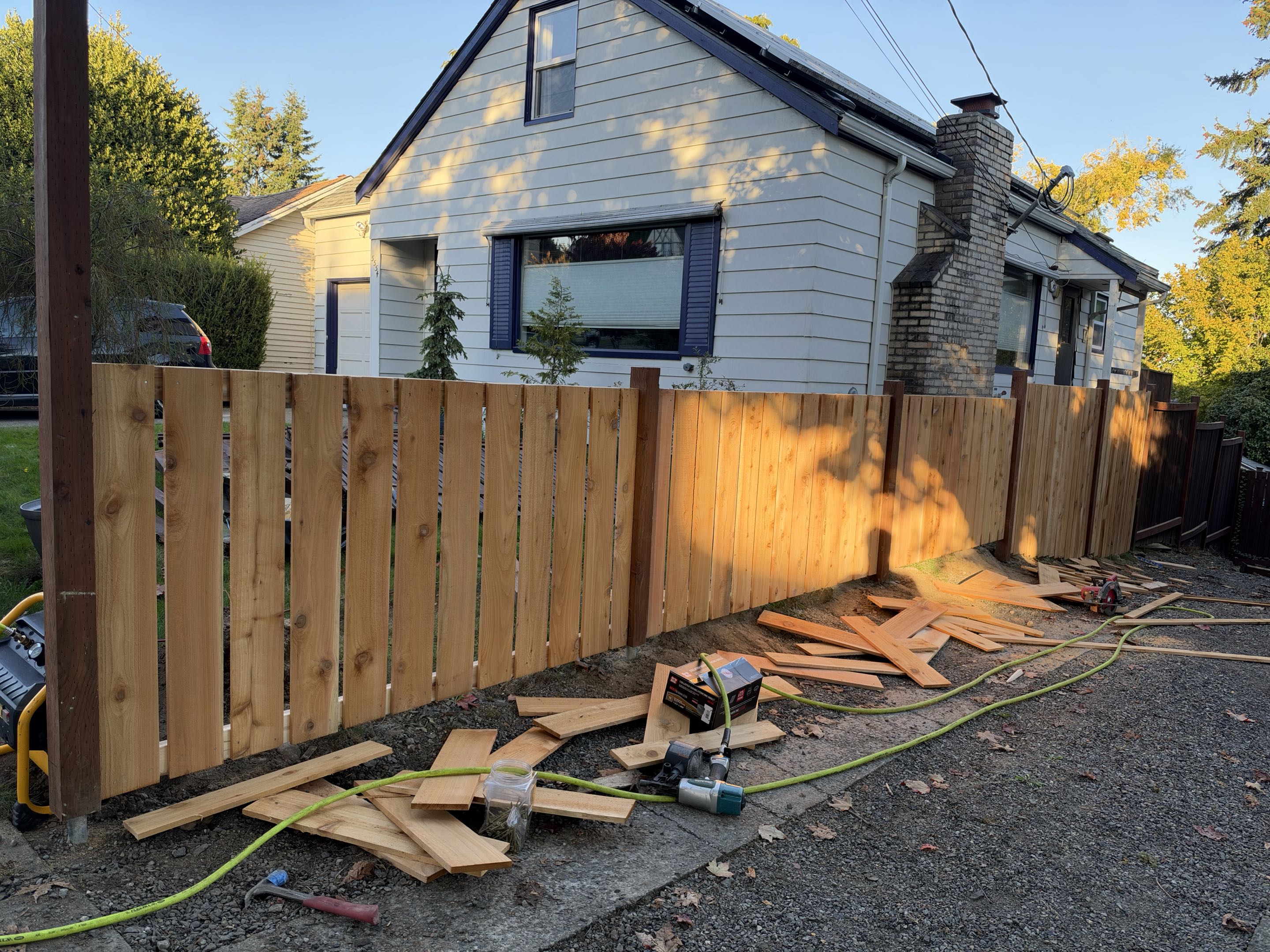 Seattle, WA - Neighbor-friendly spaced picket in Bryant.