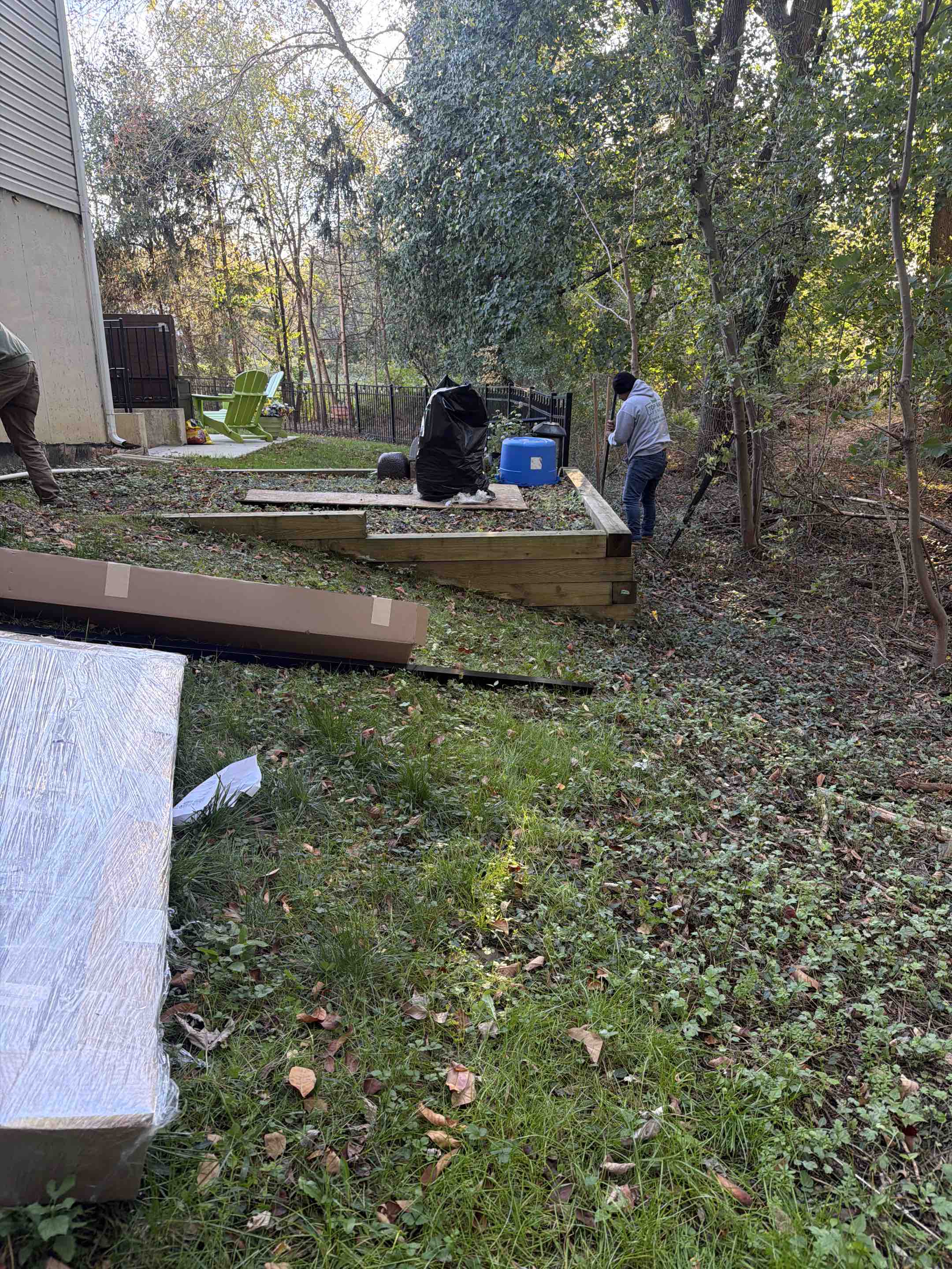 Cinnaminson, NJ - Aluminum 5’H ornamental fence installation. 