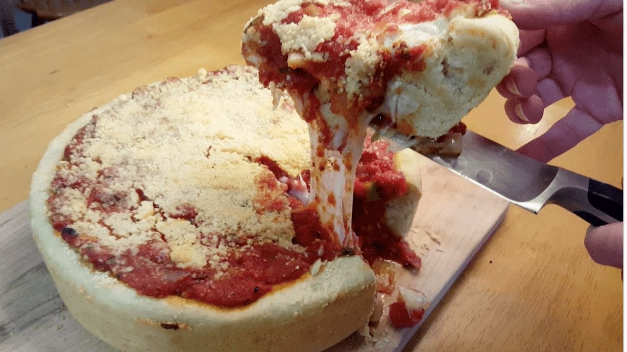 Deep Dish Pizza on the Big Green Egg tEGGsty