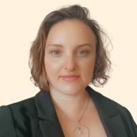 Dr. Kelly Deragon