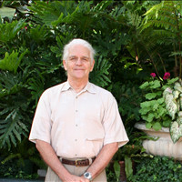 Dr. Dennis Tidwell