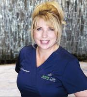 Dr. Wendi Lundquist